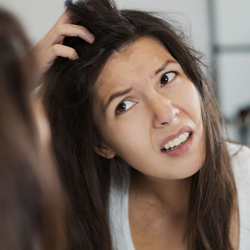 Que debo hacer  mejorar los problemas del cuero cabelludo y a su vez rejuvenecer el cabello del maltrato